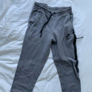 Nike - Grey Tech Fleece Joggers